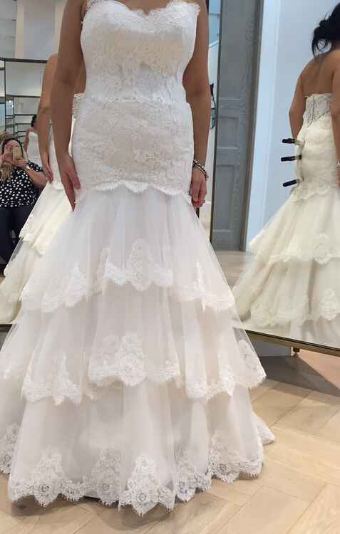 Elegant Lace Mermaid Sweetheart Wedding Dresses with Court Train with Buttons