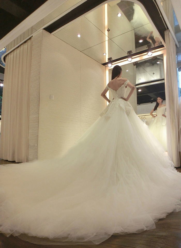 Newest Long Train Tulle Lace-Appliques Off-the-shoulder Beads Wedding Dress