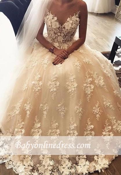 3D-Floral Sweep Train Exquisite Appliques A-Line Lace Sweetheart Wedding Dresses