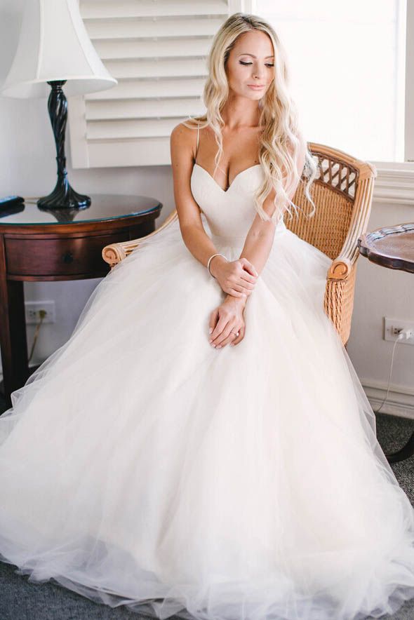Gorgeous Floor Length Sweetheart Spaghetti Straps Tulle Beach Wedding Dresses