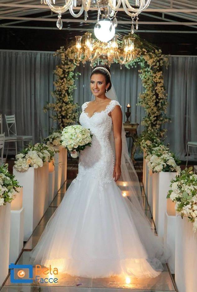 Lace V-Neck Open Back Tulle Vintage Fit and Flare Wedding Dresses