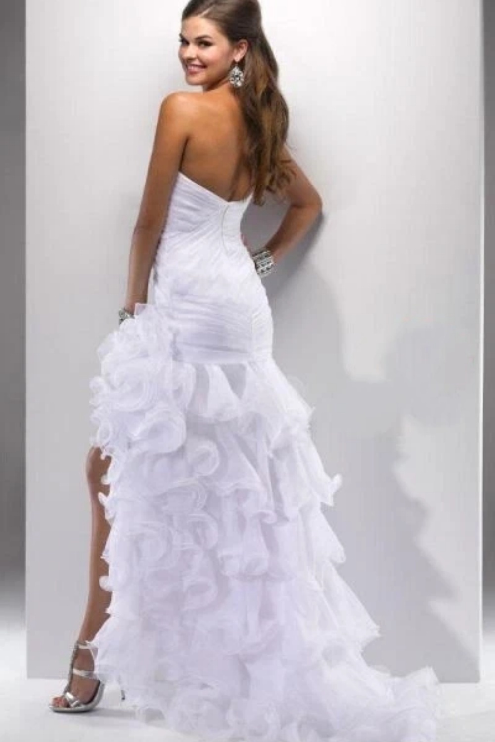 Elegant Strapless Sleeveless Mermaid Wedding Dress with Slit