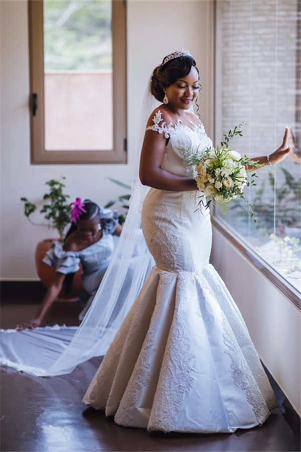 Graceful Scoop Jewel Applique Floor Length Fit And Flare Mermaid Wedding Dresses