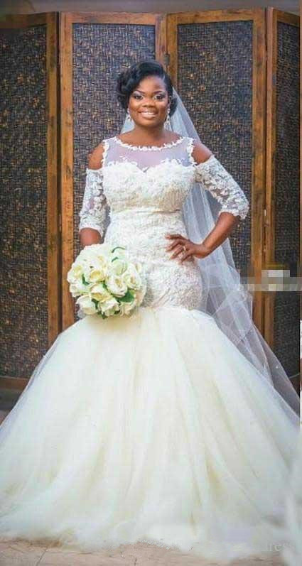 Elegant Scoop Appliques Mermaid Tulle Wedding Dress with Half Sleeves