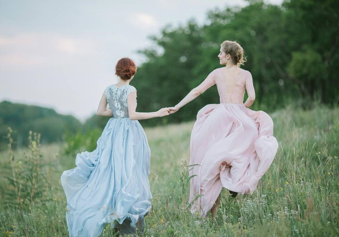 Sheer Lace Chiffon Bridesmaid Dresses Half Long Sleeves Ruffles Long Maid of Honor Dresses