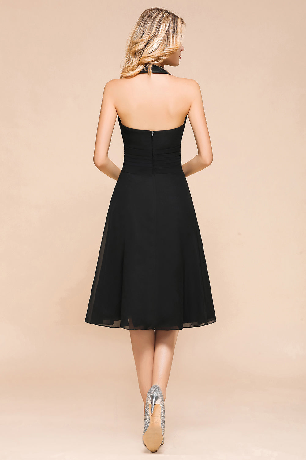 Affordable Halter V-Neck Black Short Bridesmaid Dresses Online-Babyonlinedress