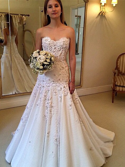 Gorgeous Sweetheart A-Line Appliques Lace Wedding Dresses with zipper