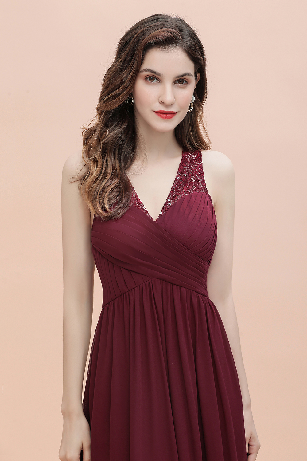 Elegant Long V-Neck Lace Ruffles Bridesmaid Dress Sequins Burgundy Chiffon Evening Dress
