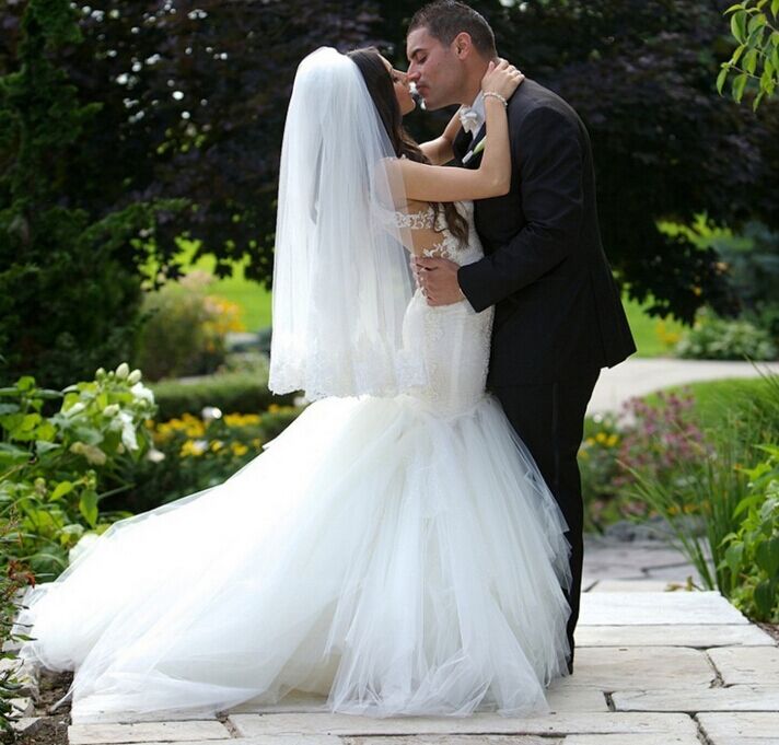 New Straps Lace Applique Fit and Flare Wedding Dresses Tulle Court Train Elegant Bridal Gowns