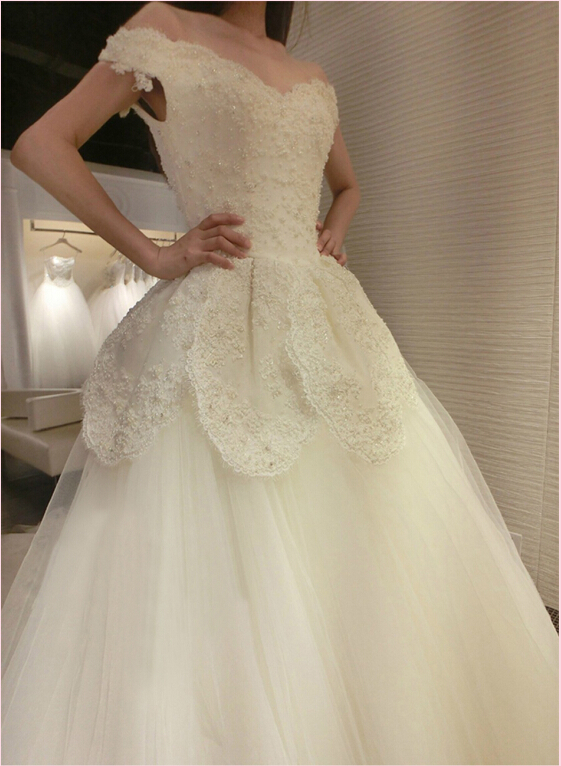 Newest Long Train Tulle Lace-Appliques Off-the-shoulder Beads Wedding Dress