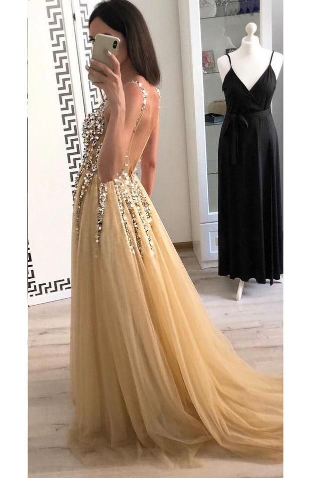 Chic Applique V-Neck Crystal Prom Dresses Backless Sleeveless Sexy Evening Dresses