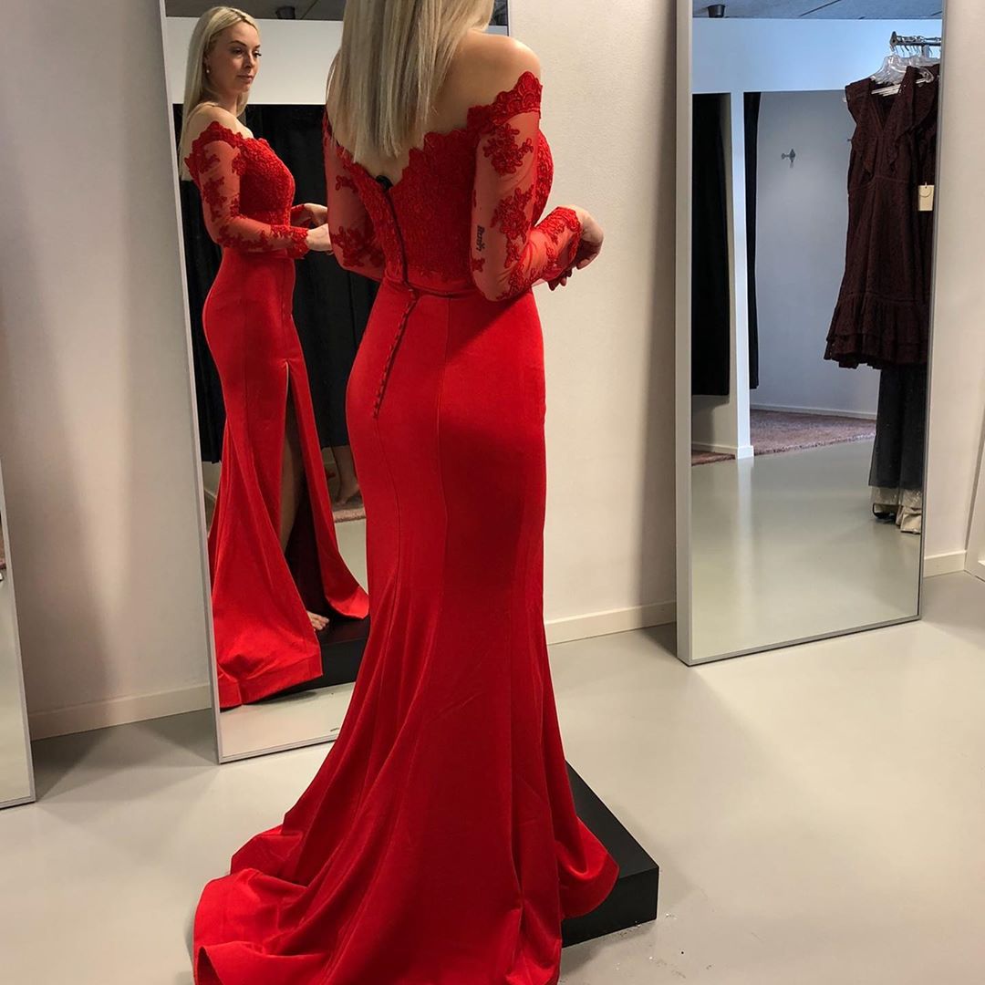 Sexy Off-the-shoulder Long Sleeves Appliques Lace Satin Mermaid Prom Dress