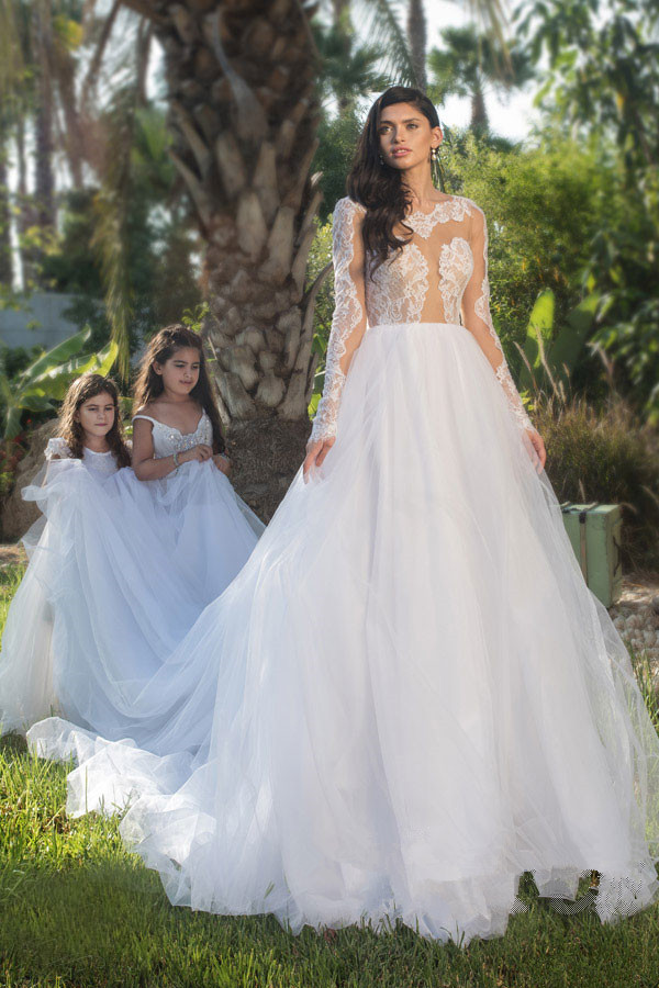 Modest Lace appliques Wedding Dress Tulle A-line Long-sleeve Bridal Gowns