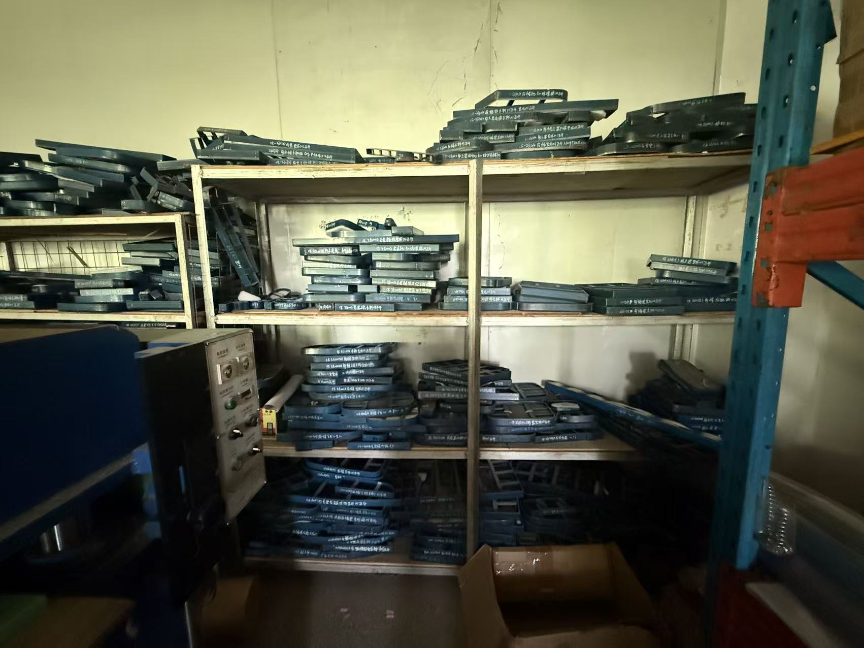 sustainability from a handbag manufacturer with smart cutting shapes