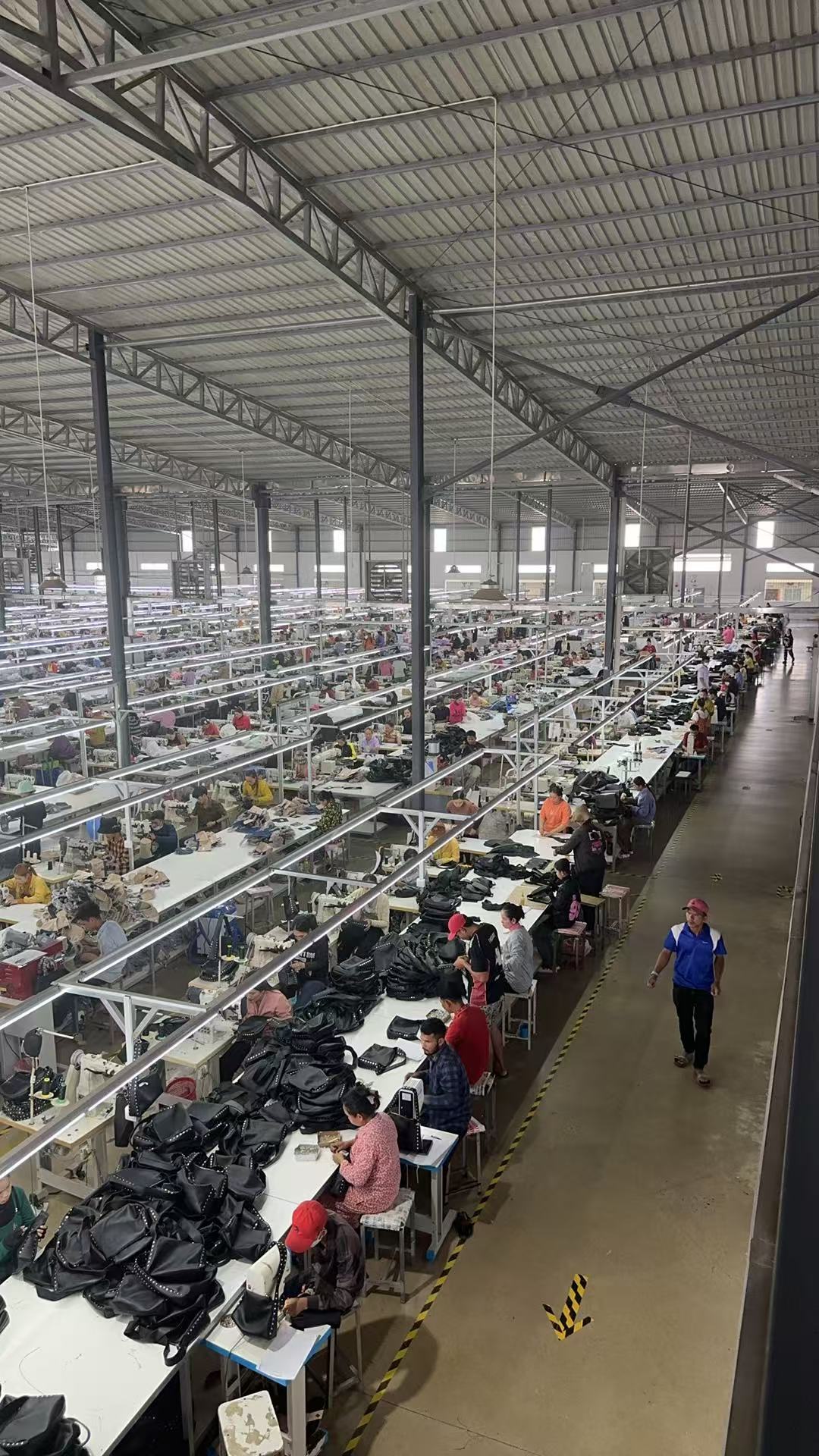 {"default":"quality control strictly for brand bag clients"}
