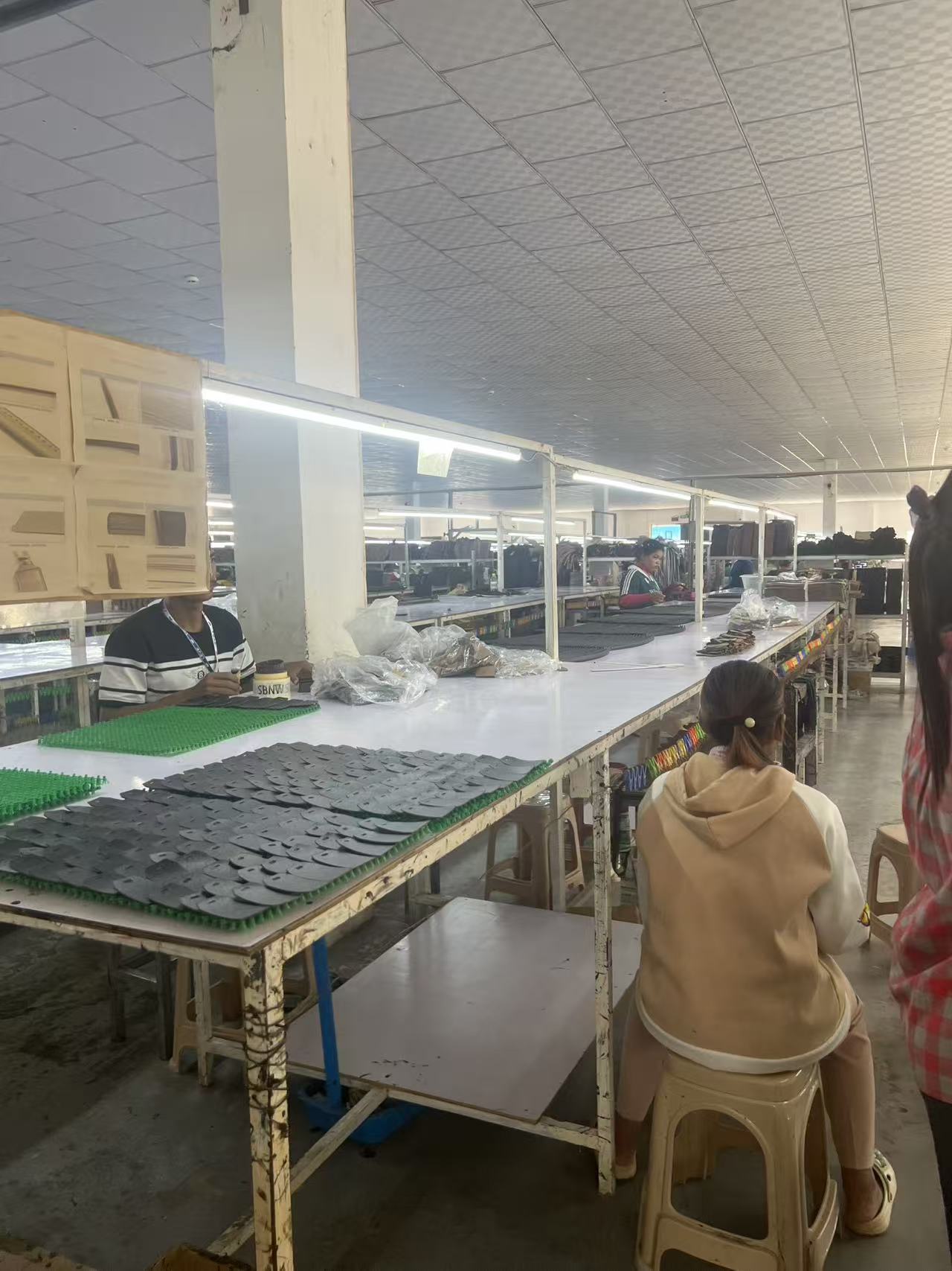 handbag manufacturer has strict quality assurance to deal with pre-production