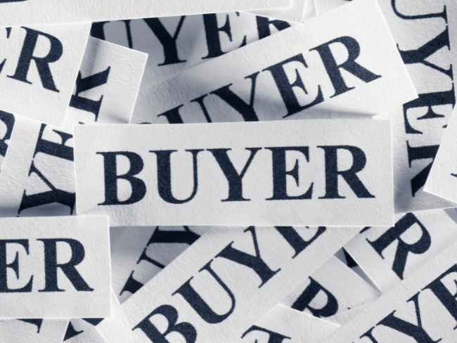 handbag manufacturer noticed that many brands' buyers are looking for new supplier