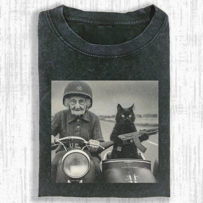 FUNNY GRANDMA AND CAT T-SHIRT-ComicClothe