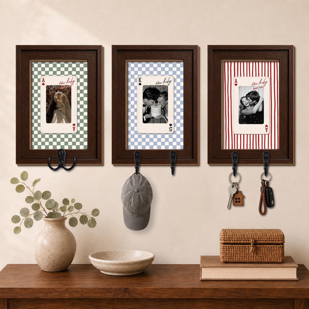 Personalized Wooden Photo Key Holder – Striped Frame with Key Hooks