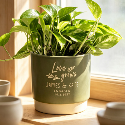 Personalized Wedding Plant Pot, Custom Engraved Couple Flower Pot, Love Grows Terracotta Planter, Anniversary Gift for Newlyweds, Wedding Keepsake