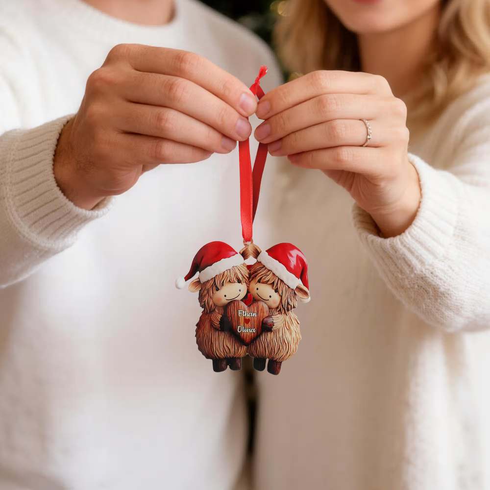 Personalized Highland Cow Couple Acrylic Ornament with Two Names, Heart Christmas Tree Decoration, Valentine’s Day Anniversary Gift for Couples