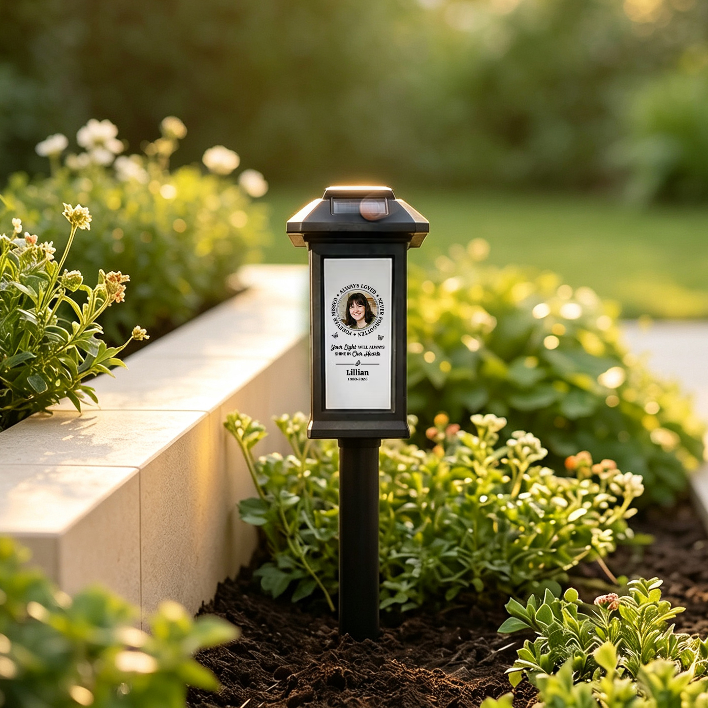 Personalized Memorial Solar Garden Light with Photo, Name & Year, Waterproof Outdoor Sympathy Tribute Decor, Forever in Our Hearts Remembrance Gift for Family & Friends