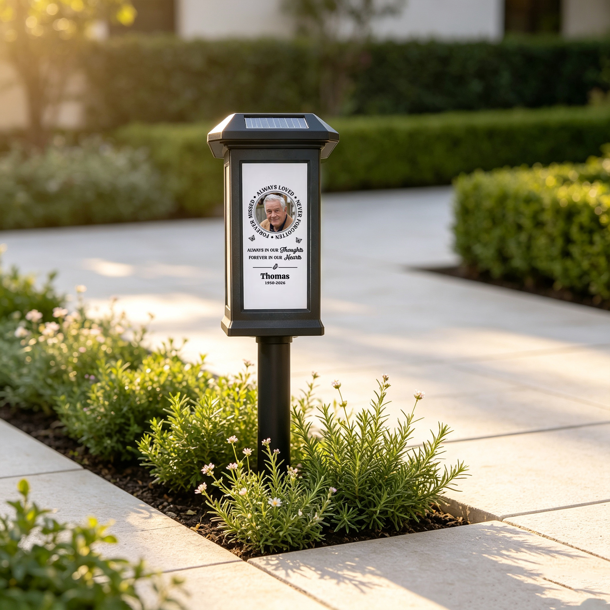 Personalized Memorial Solar Garden Light with Photo, Name & Year, Waterproof Outdoor Sympathy Tribute Decor, Forever in Our Hearts Remembrance Gift for Family & Friends