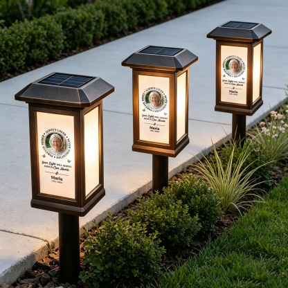 Personalized Memorial Solar Garden Light with Photo, Name & Year, Waterproof Outdoor Sympathy Tribute Decor, Forever in Our Hearts Remembrance Gift for Family & Friends