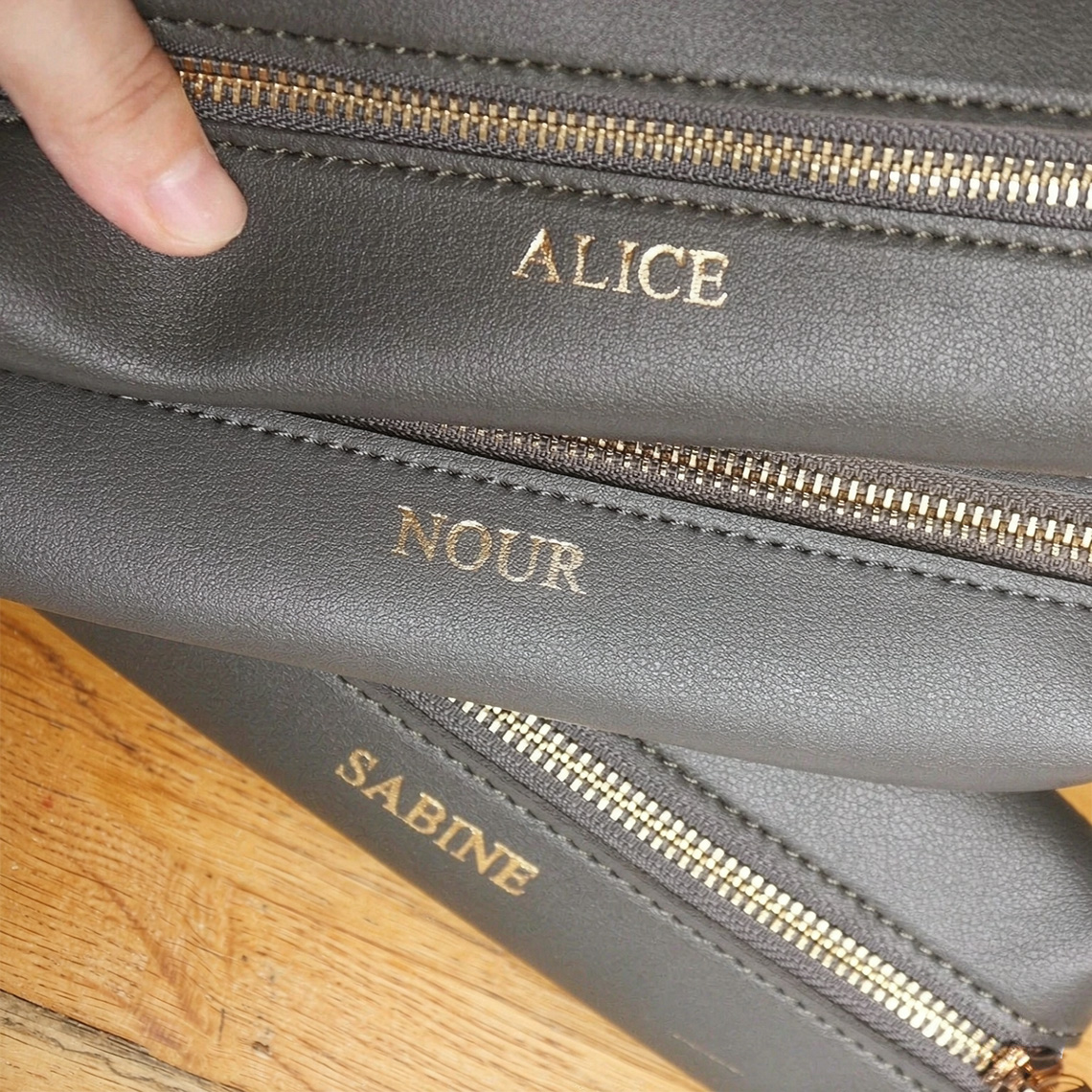 Personalized Leather Pencil Case, Custom Monogram Pen Pouch, Minimalist Office Organizer, Gift for Mom, Teacher Gift