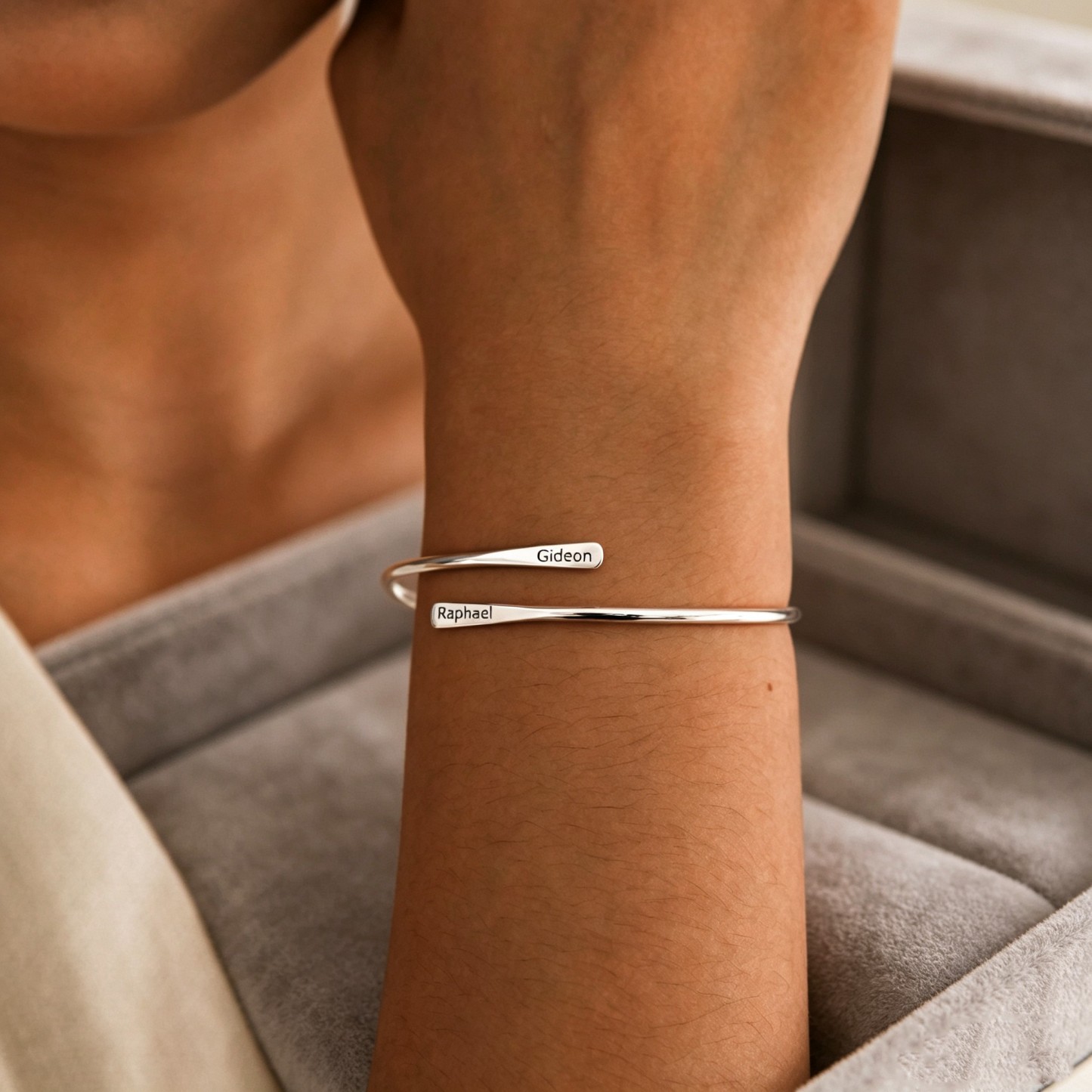 Personalized Engraved Name Bar Bracelet – Custom Date Bangle Bracelet Gift for Her