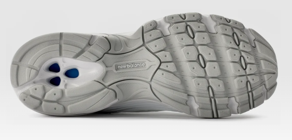 New Balthtance U530 POLKA PRICK vit