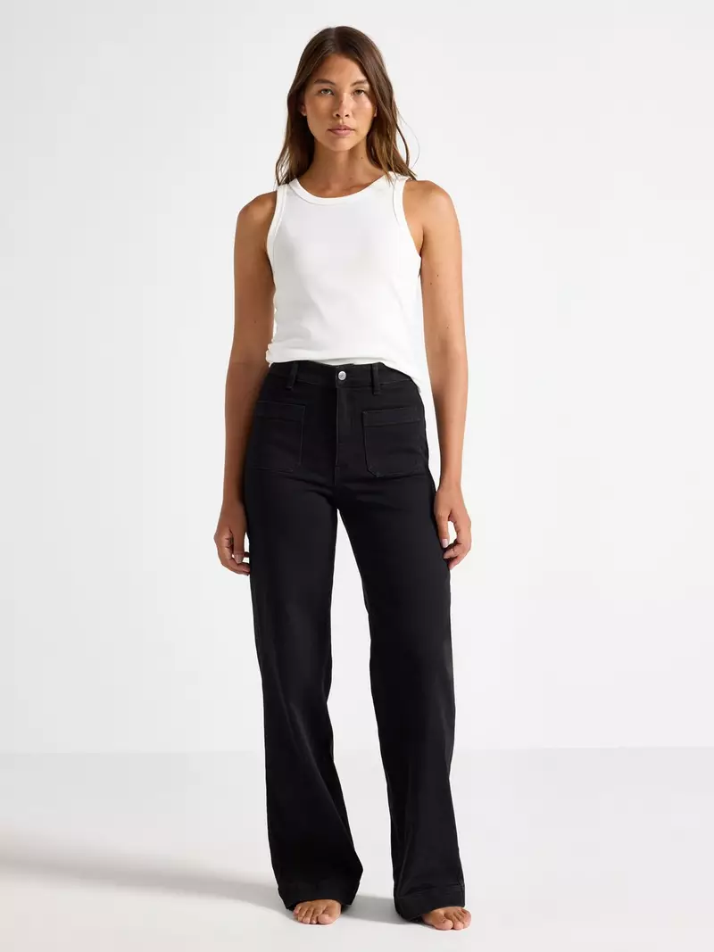 WIDE high waist jeans med lätt stretch