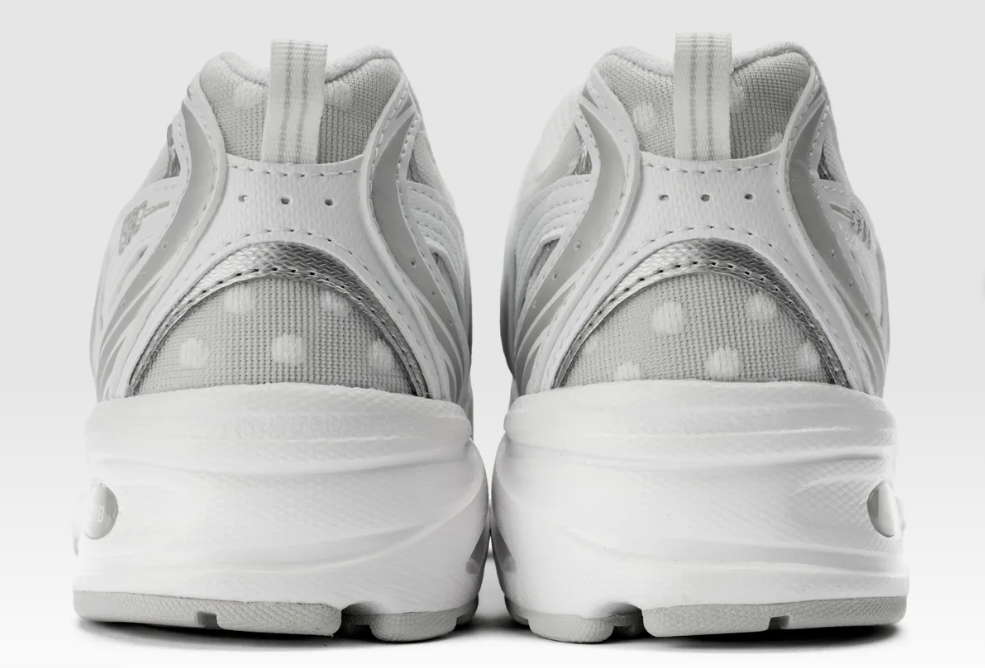 New Balthtance U530 POLKA PRICK vit