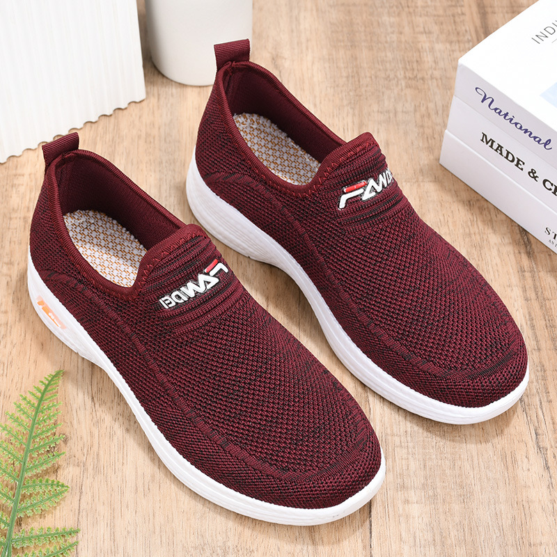 Komfortable, pustende slip-on joggesko for kvinner, uformelle gåsko