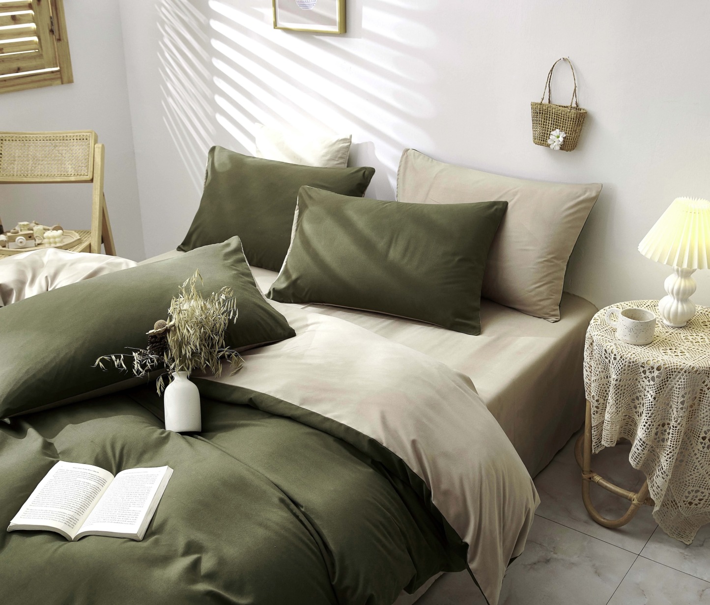 Dutigo Crimson and Navy Brushed Bedding Set