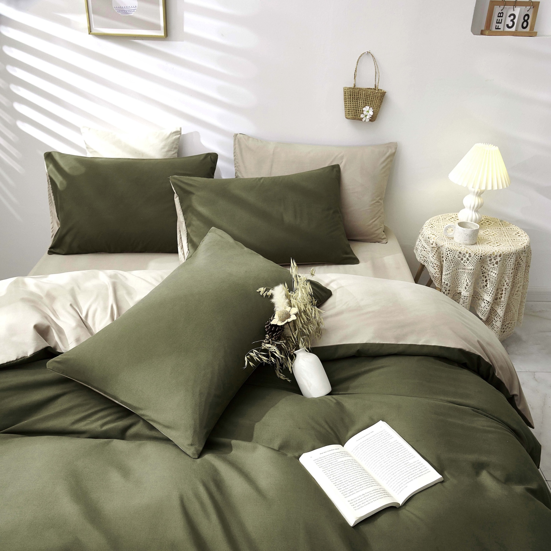 Dutigo Crimson and Navy Brushed Bedding Set