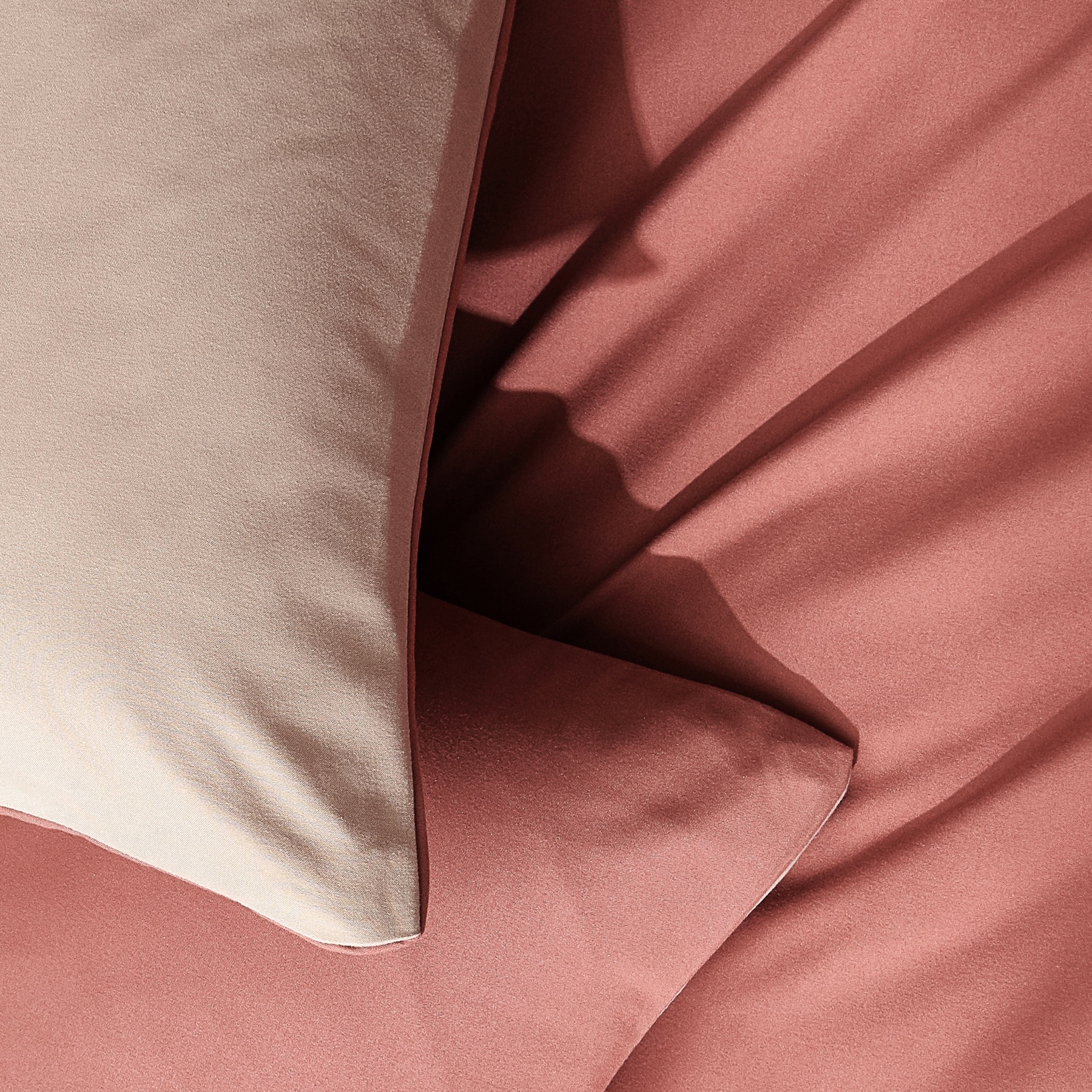 Dutigo VelvetBrushed Bedding Set