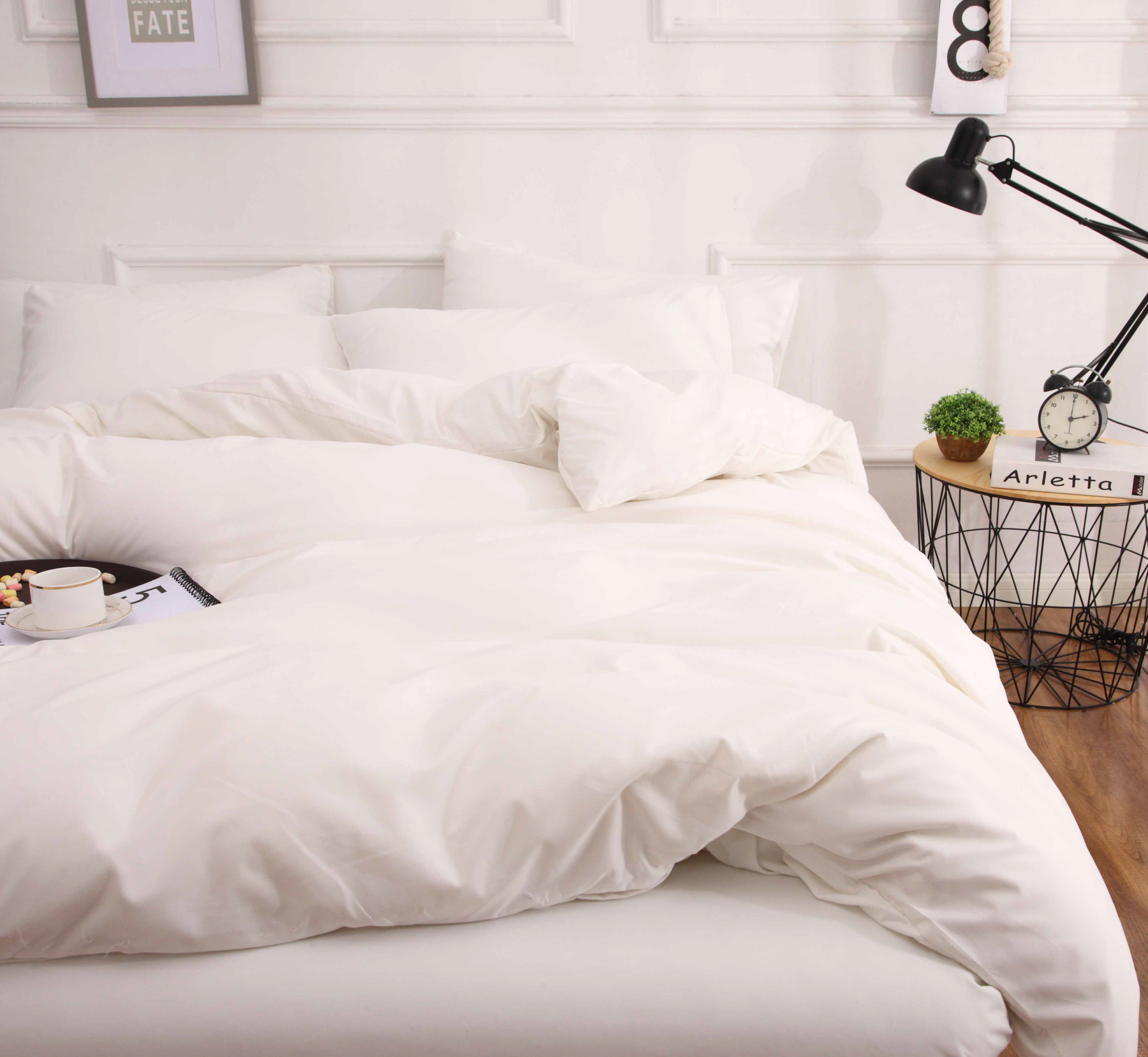 Dutigo Clear White Brushed Bedding Set