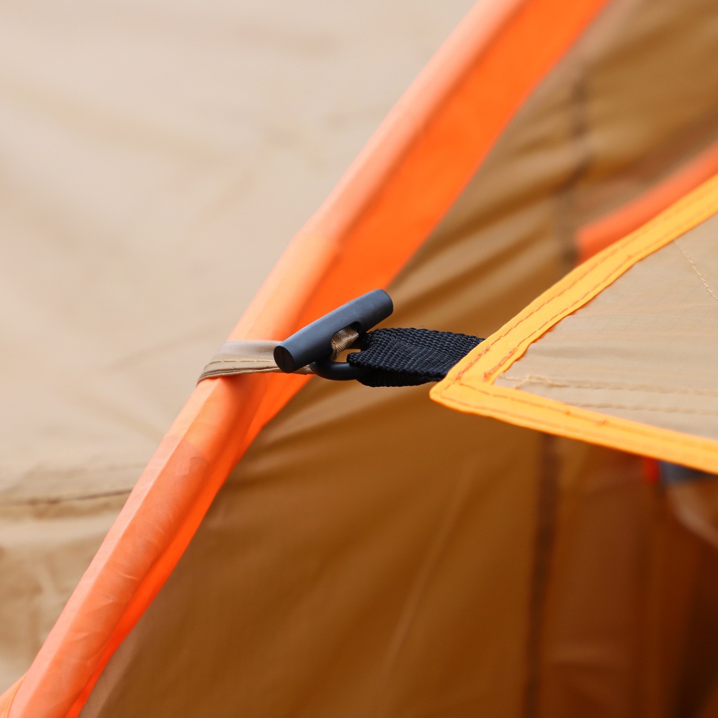 Dutigo Thickened Big Capacity Tunnel Tent 4-6 Person 1 Bedroom 1 Living Room Fiberglass Poles -dutigo