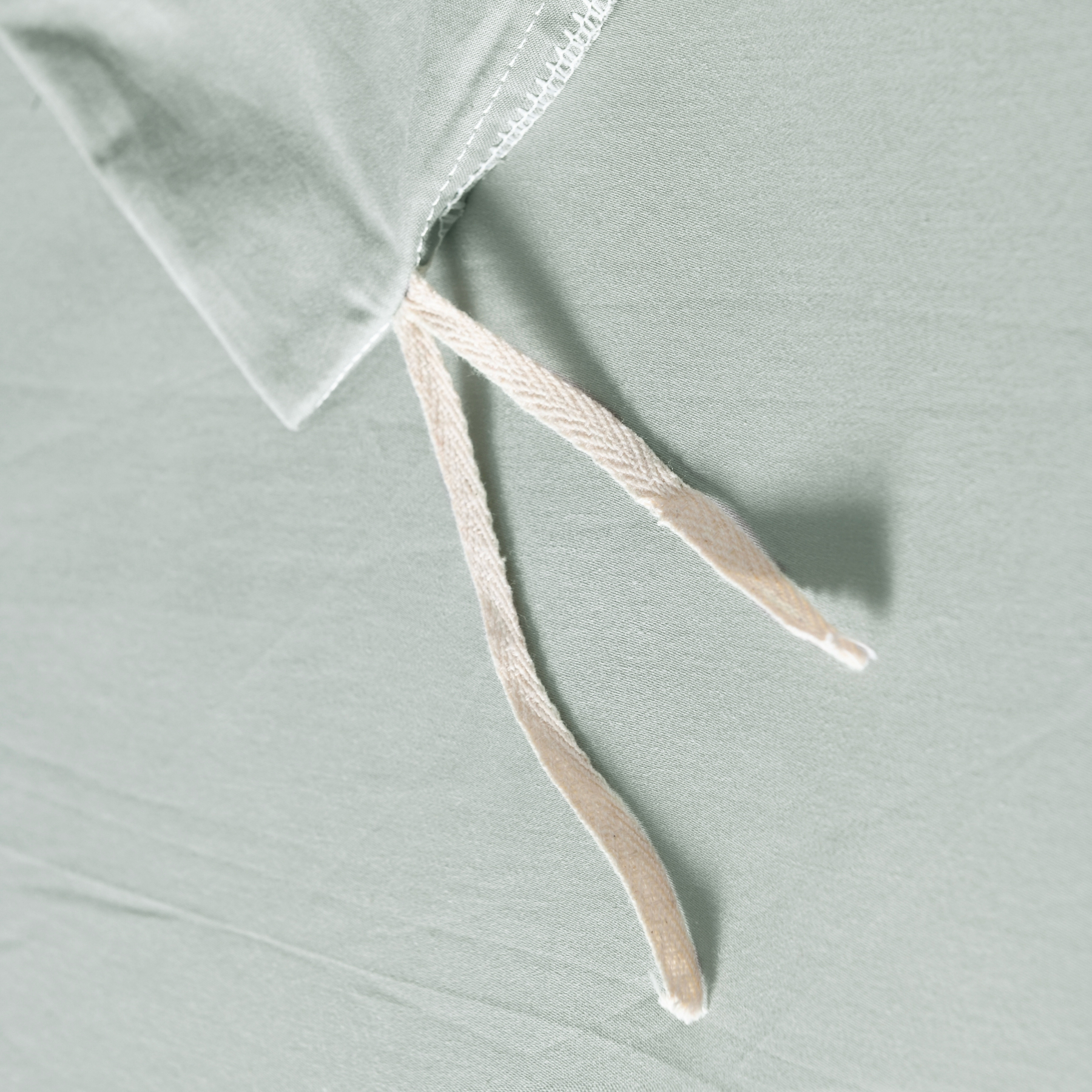 Dutigo Light Green Silken Long-Staple Bedding