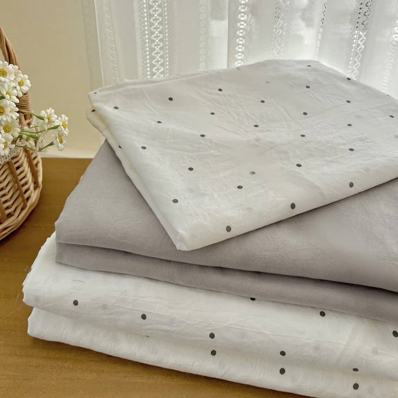 Dutigo Dotted White Organic Cotton Bedding Set