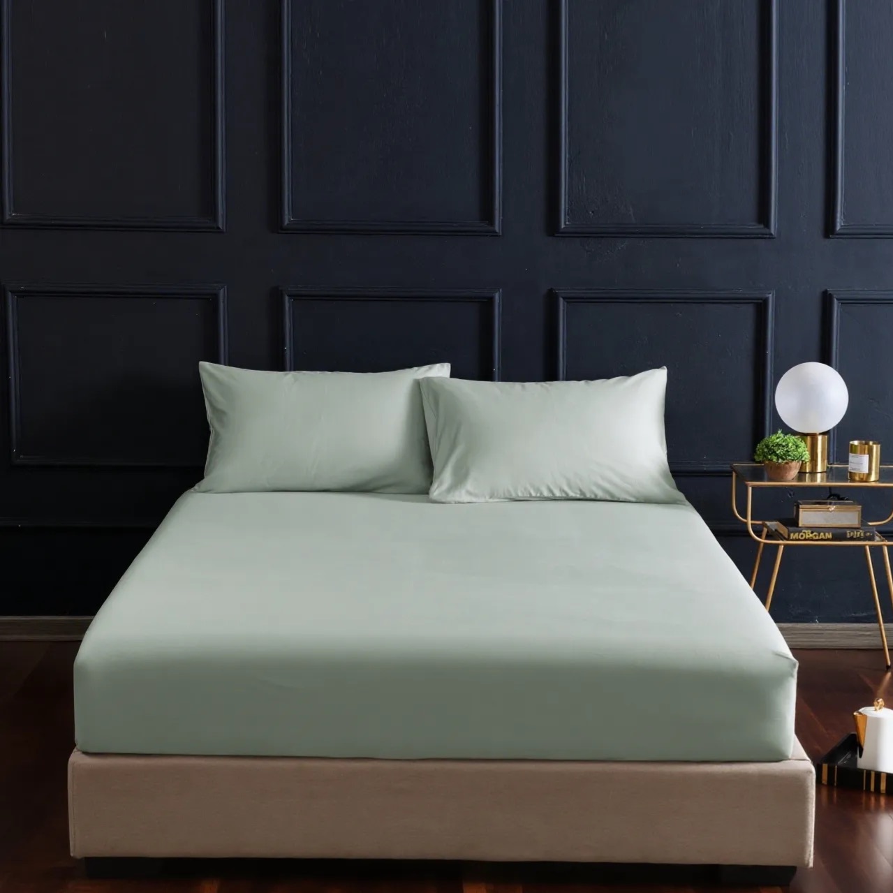 Dutigo Light Green Silken Long-Staple Bedding