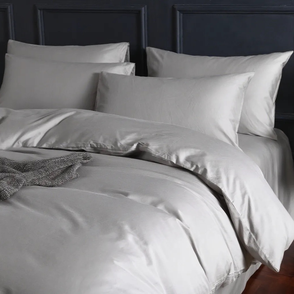 Dutigo Light Gray Silken Long-Staple Bedding