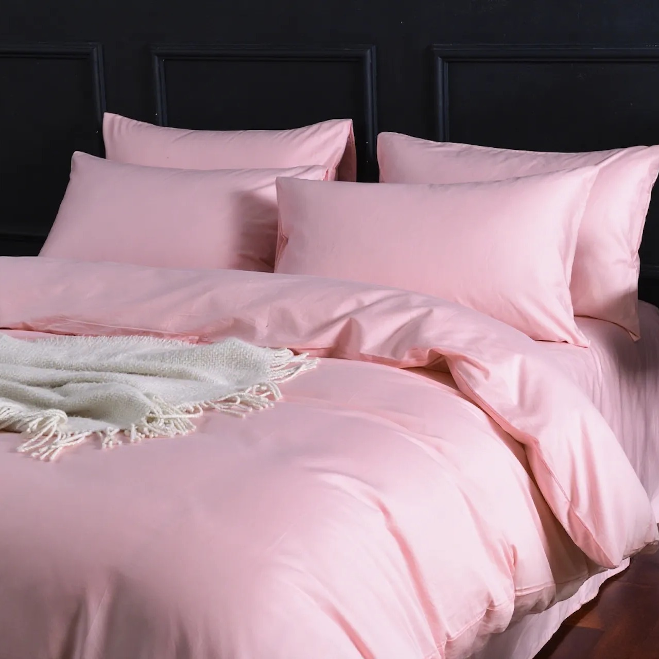 Dutigo Coral Pink Silken Long-Staple Bedding
