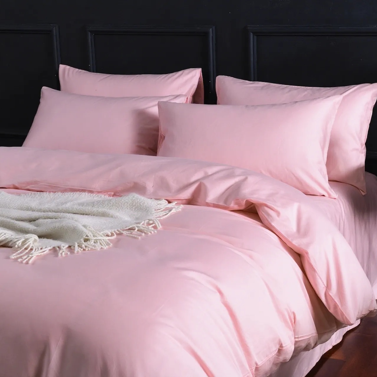 Dutigo Coral Pink Silken Long-Staple Bedding