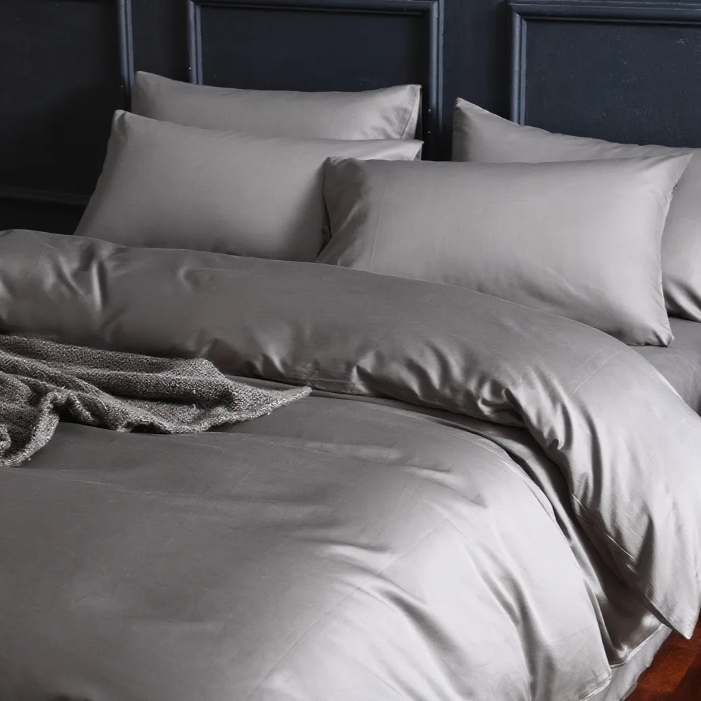 Dutigo Dark Gray Silken Long-Staple Bedding
