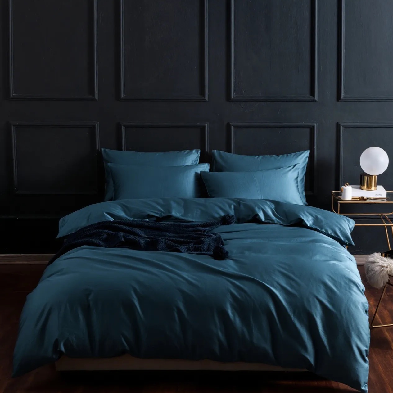 Dutigo Moonlight Blue Silken Long-Staple Bedding