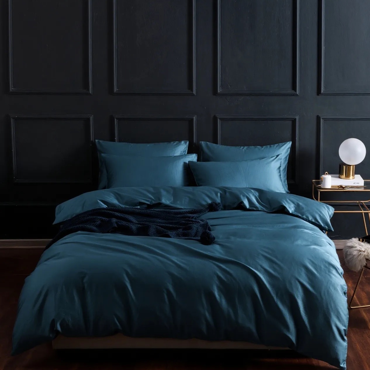 Dutigo Moonlight Blue Silken Long-Staple Bedding