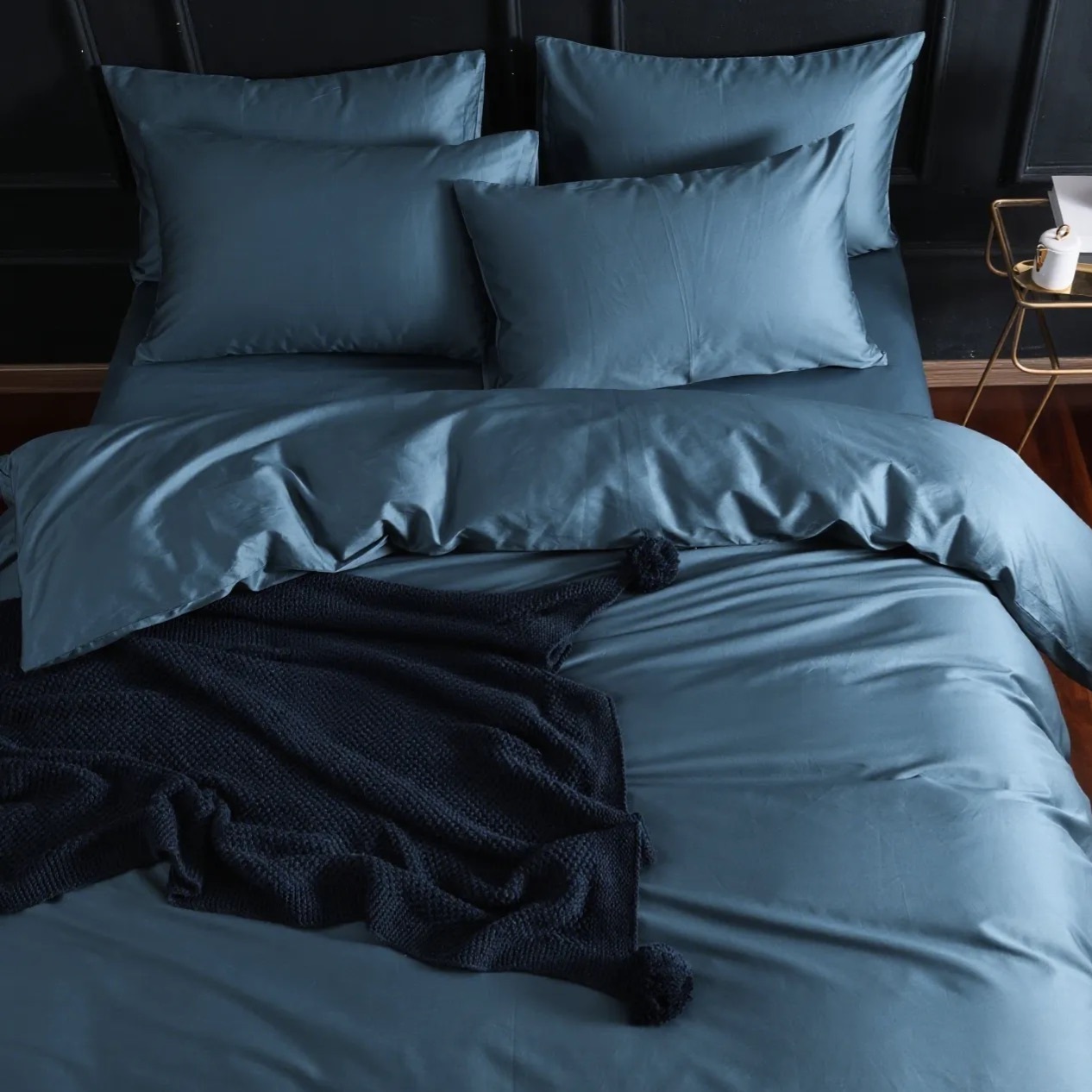 Dutigo Moonlight Blue Silken Long-Staple Bedding