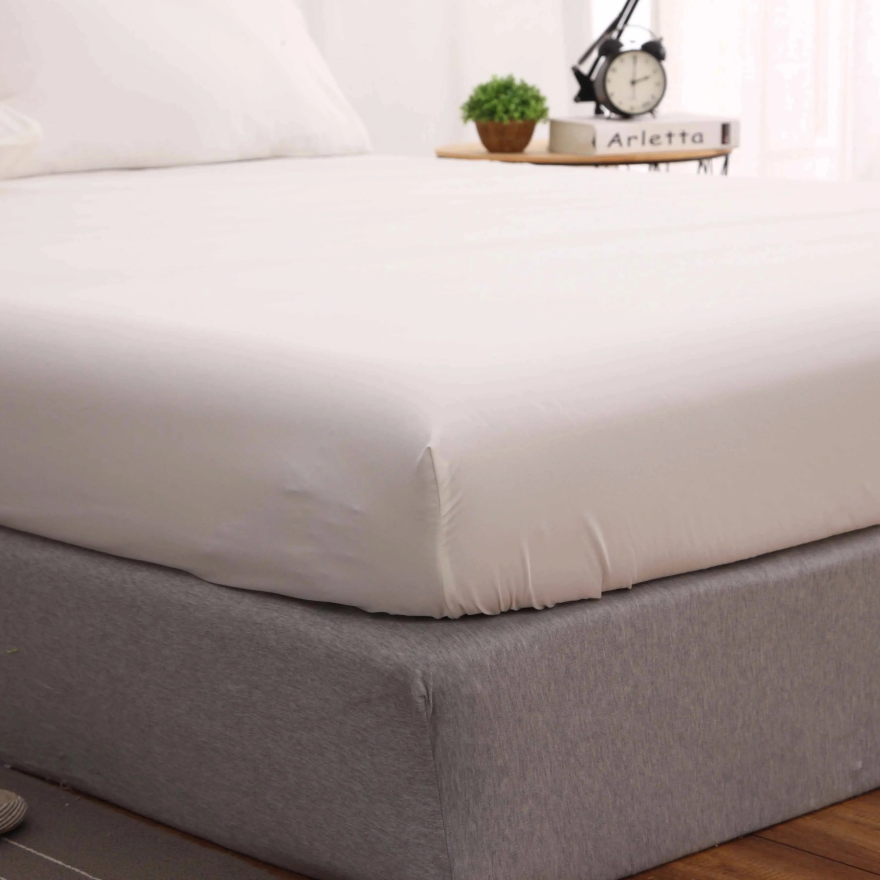 Dutigo Dark Red Amber Velvet Brushed Bedding Set